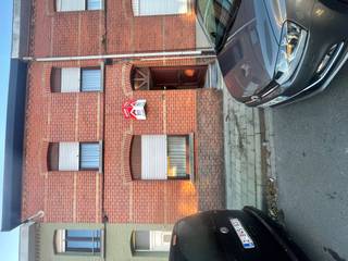 Op zoek naar een ruime gezin woning dan bent u hier aan het juiste adres. Indeling Gelijkvloers: Ruime lichtrijke leefruimte met open keuken, grote...