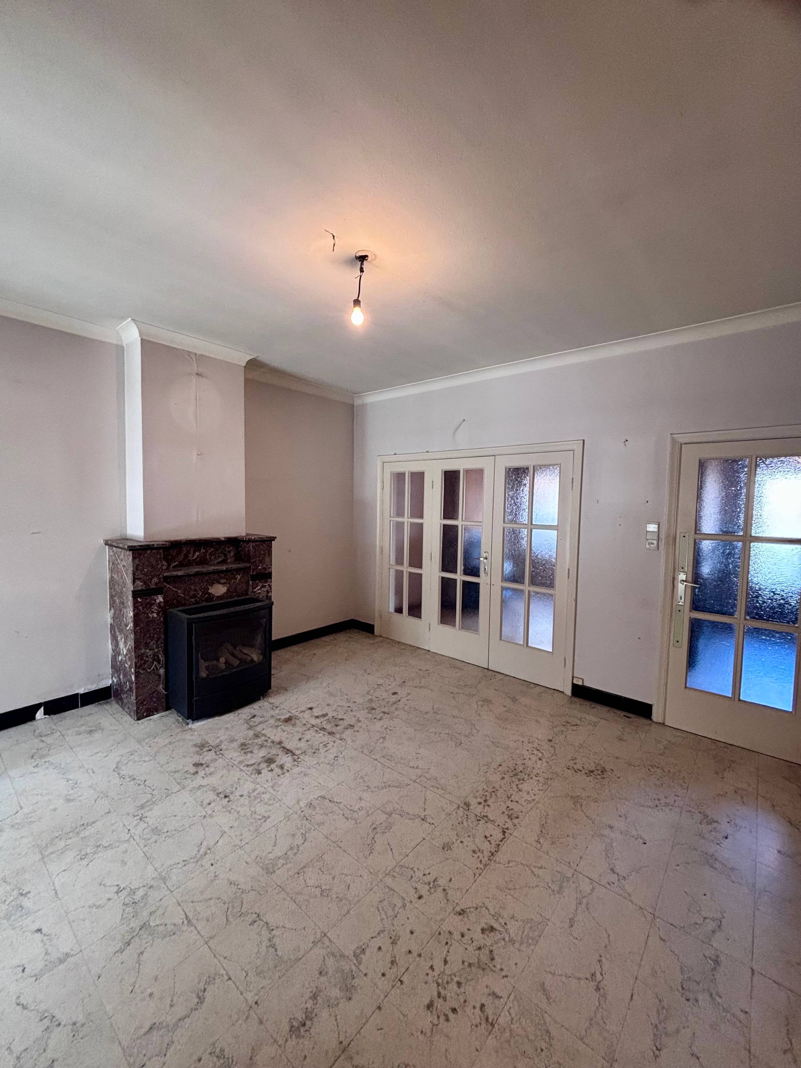 Te renoveren woning met tuin en uitweg in Dadizele - foto 4