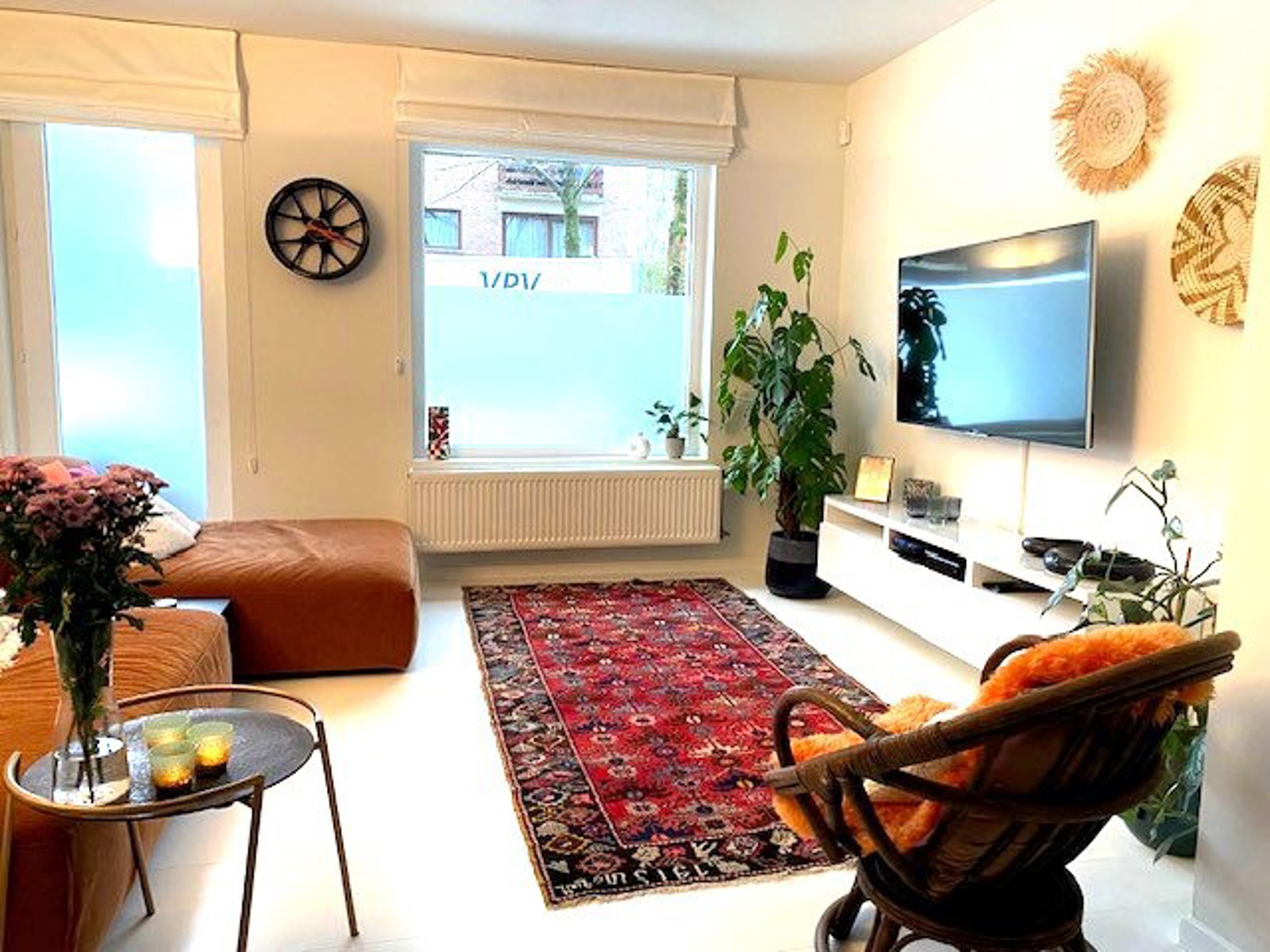Comfortabele, instapklare woning met drie slaapkamers, tuin en parking nabij het centrum. - foto 5