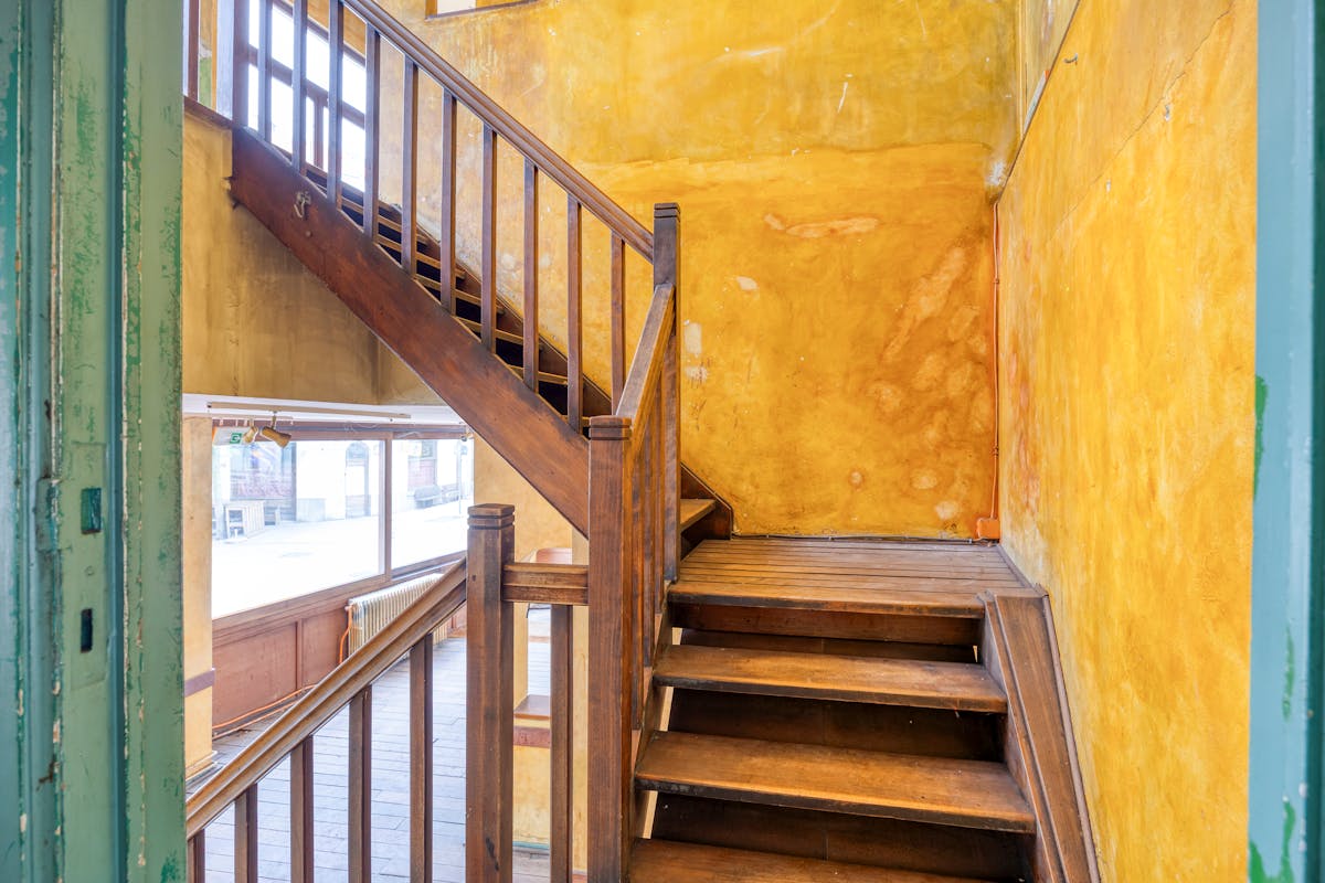 Characterful commercial property for rent near the Theaterplein in Antwerp - photo 4