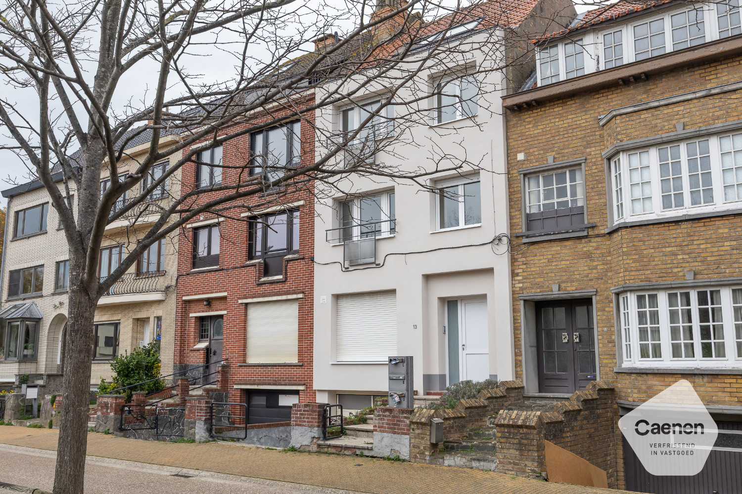 Opbrengsteigendom met 3 appartementen op toplocatie - photo 2