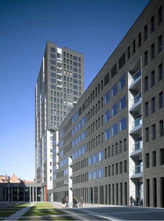 - Kantoorruimte van 352m²- Uitstekend gelegen- Moderne gebouwen- Vlakbij centrum, het Eilandje en de Haven- Voldoende parking...