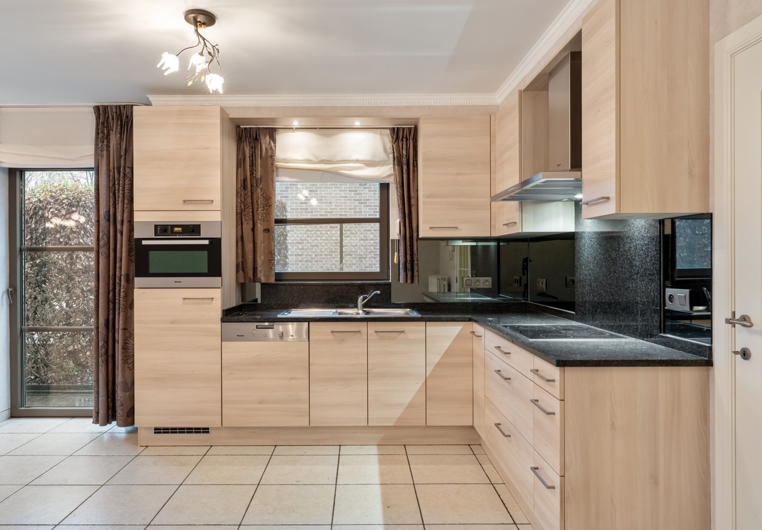 Gelijkvloers appartement te koop in hartje Helchteren - foto 5