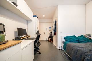 Info en bezichtigingen: 02 315 51 71We Invest heeft het genoegen u exclusief deze charmante studentenkamer van 20 m² te presenteren, uitgerust met...