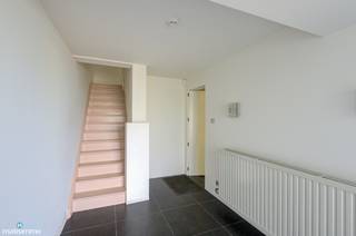 RUIME WONING MET 5 SLAAPKAMERS, INPANDIGE GARAGE EN WELLNESSRUIMTE OP EEN RUIM PERCEEL, INCLUSIEF AANPALENDE BOUWGROND*** Bekijkt U deze woning via...