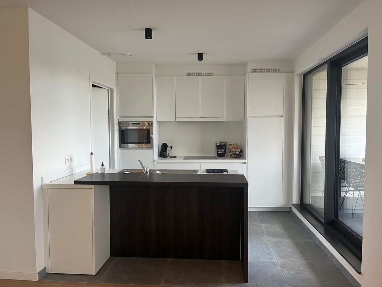 Nieuwbouw BEN-appartement (V2) met 2 slaapkamers, lift, private kelderberging en autostaanplaats in de garage. Gelegen in het centrum van Mol. - foto 3