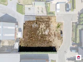 Te koop: Bouwgrond 458 m² voor vrijstaande woning – Sint-Hubertusstraat, DentergemIn de rustige Sint-Hubertusstraat te Dentergem bieden wij u een...