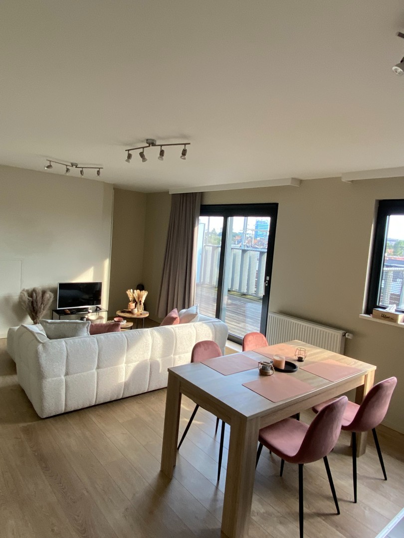 Charmant 1 slaapkamerappartementen met terras - foto 1