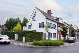 House for sale in Aartselaar