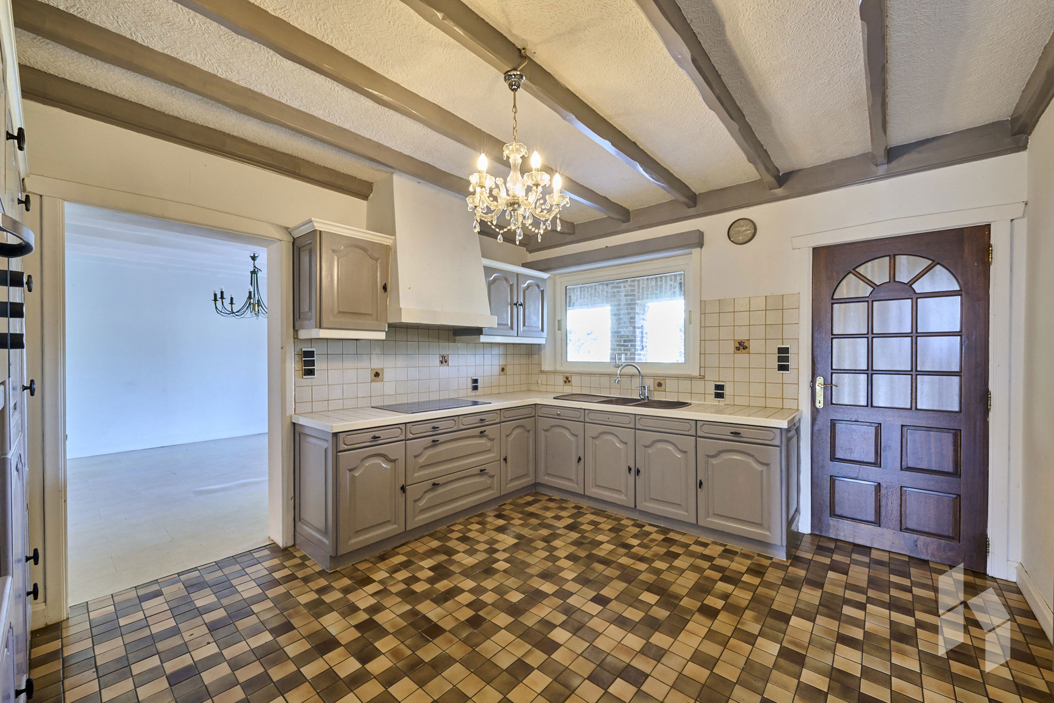 Ruime woning (226 m²) met 4 slpks nabij het centrum! - foto 4