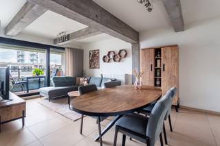 Stadsvibe en rust: energiezuinig appartement met terrasLocatieGelegen in alle rust aan de rand van de stad. In 10 minuten sta je op het Eilandje, met...