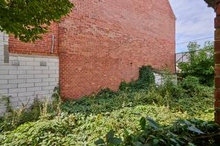 Centraal gelegen grond tussen de Kleine en de Grote Ring van Hasselt. Het betreft een perceel van 03a07ca met tal van mogelijkheden. De...