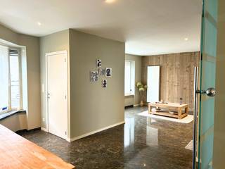 Ontdek dit veelzijdige huis met tal van mogelijkheden, gelegen in het hart van Desselgem. Het huis beschikt over 3 kamers, een atelier en...