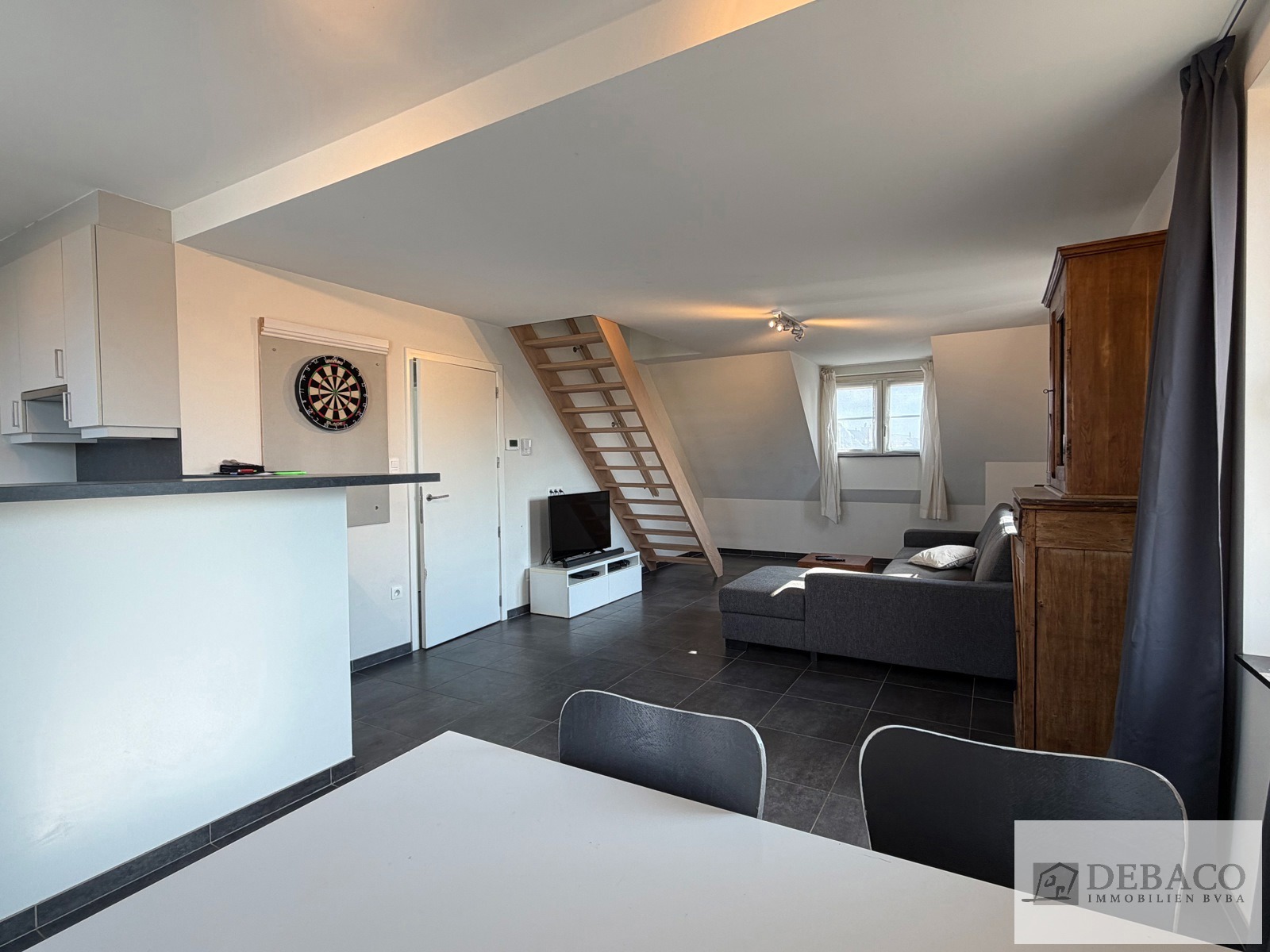 Mooi duplex-appartement met 2 slaapkamers en terras! - foto 3
