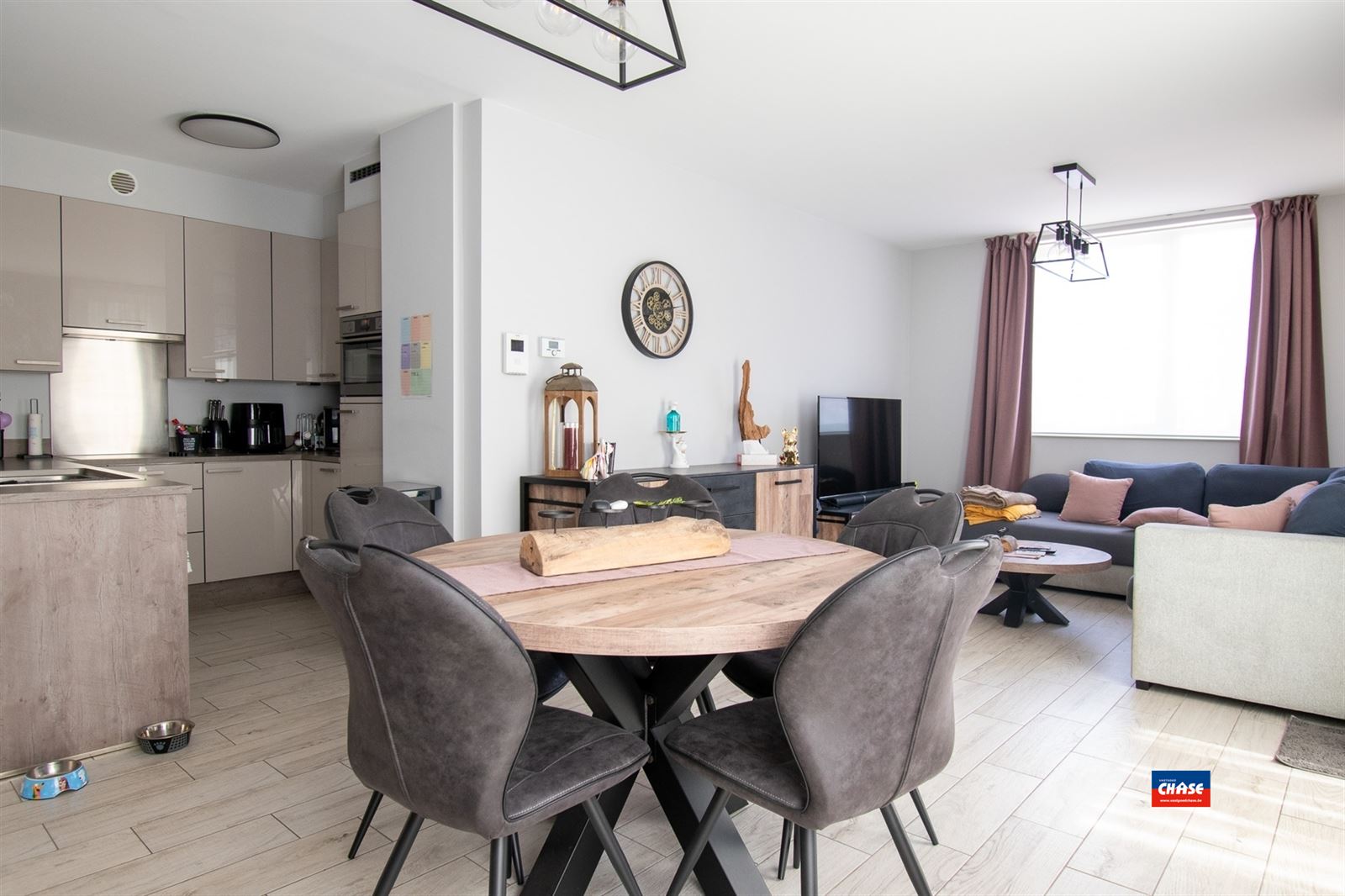 Instapklaar, recente appartement met 2 slaapkamers & terras op de eerste verdieping - foto 4