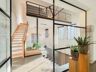 UNIEKE KANTOORRUIMTE met een MODERNE, INDUSTRIËLE LOOK en een OPEN, LICHTRIJK KARAKTER. Met zijn ROYALE OPPERVLAKTE van 149 m² is dit pand...