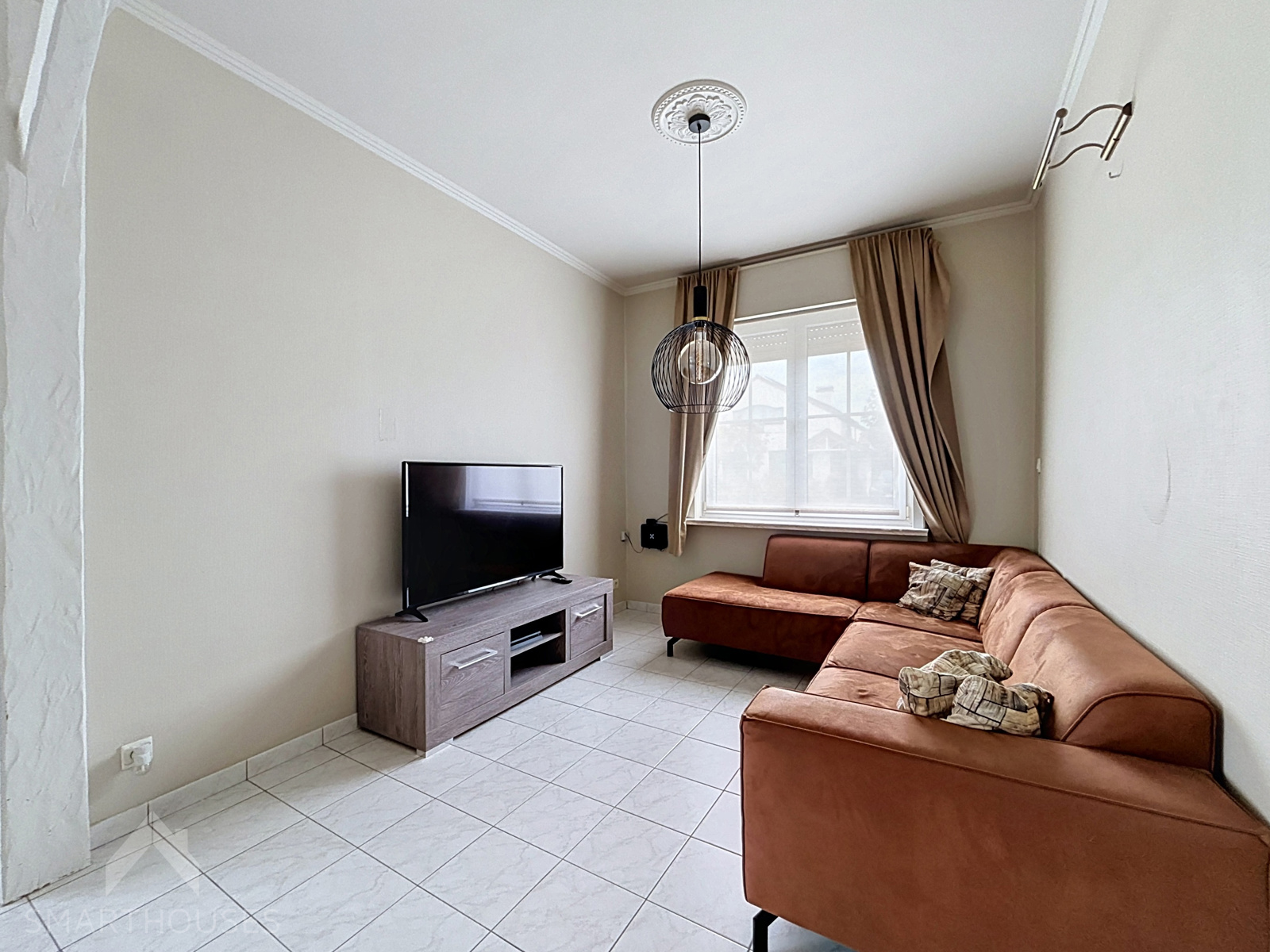 Instapklare woning met 2 slpks, garage en veel potentieel - foto 4