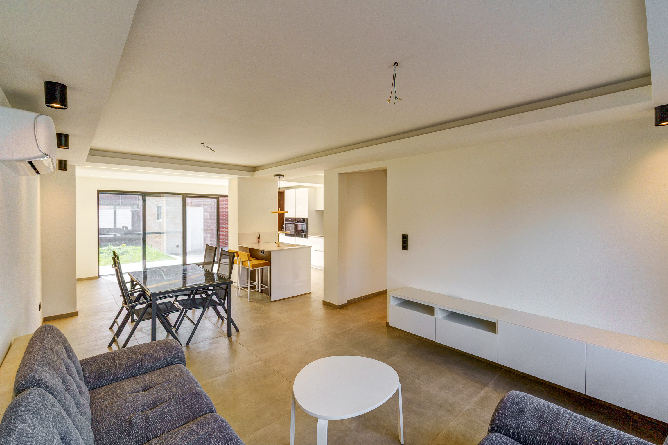Gerenoveerde en energiezuinige woning met tuin en garage - foto 4