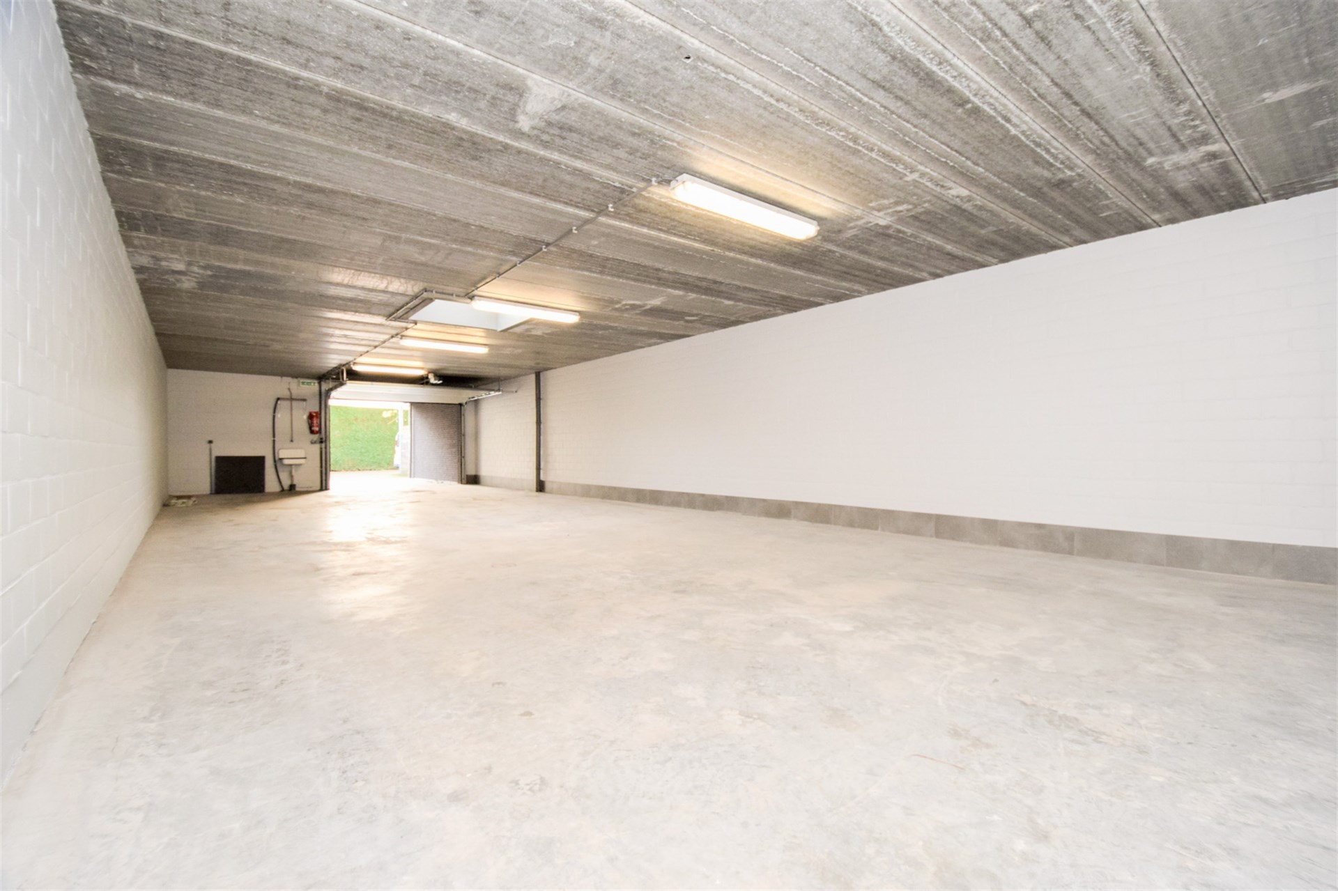 Garage for rent in Sint-Gillis-Waas - photo 3