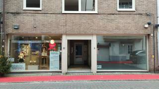 In het bruisende centrum van Waregem bevindt zich deze winkelruimte met een oppervlakte van 156 m². Deze ruimte biedt talloze mogelijkheden...