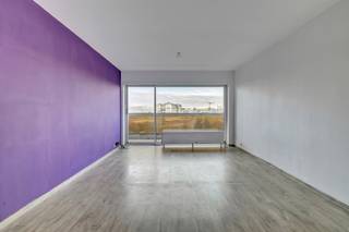 <p>Ideaal gelegen aan de Helihavenlaan 32, in de onmiddellijke nabijheid van de wijk Tour & Taxis, het centrum van Brussel, winkels en openbaar vervoer, bieden wij u dit mooie appartement van 75 m² aan, gelegen op de 6e verdieping van een gebouw met 12 verdiepingen. Het appartement bestaat uit een aangename en lichtrijke woonkamer met toegang tot een ruim terras met vrij uitzicht, een volledig uitgeruste keuken, twee slaapkamers en een badkamer.EPC-label C. Aarzel niet om contact met ons op te nemen om snel een bezichtiging in te plannen!</p>
