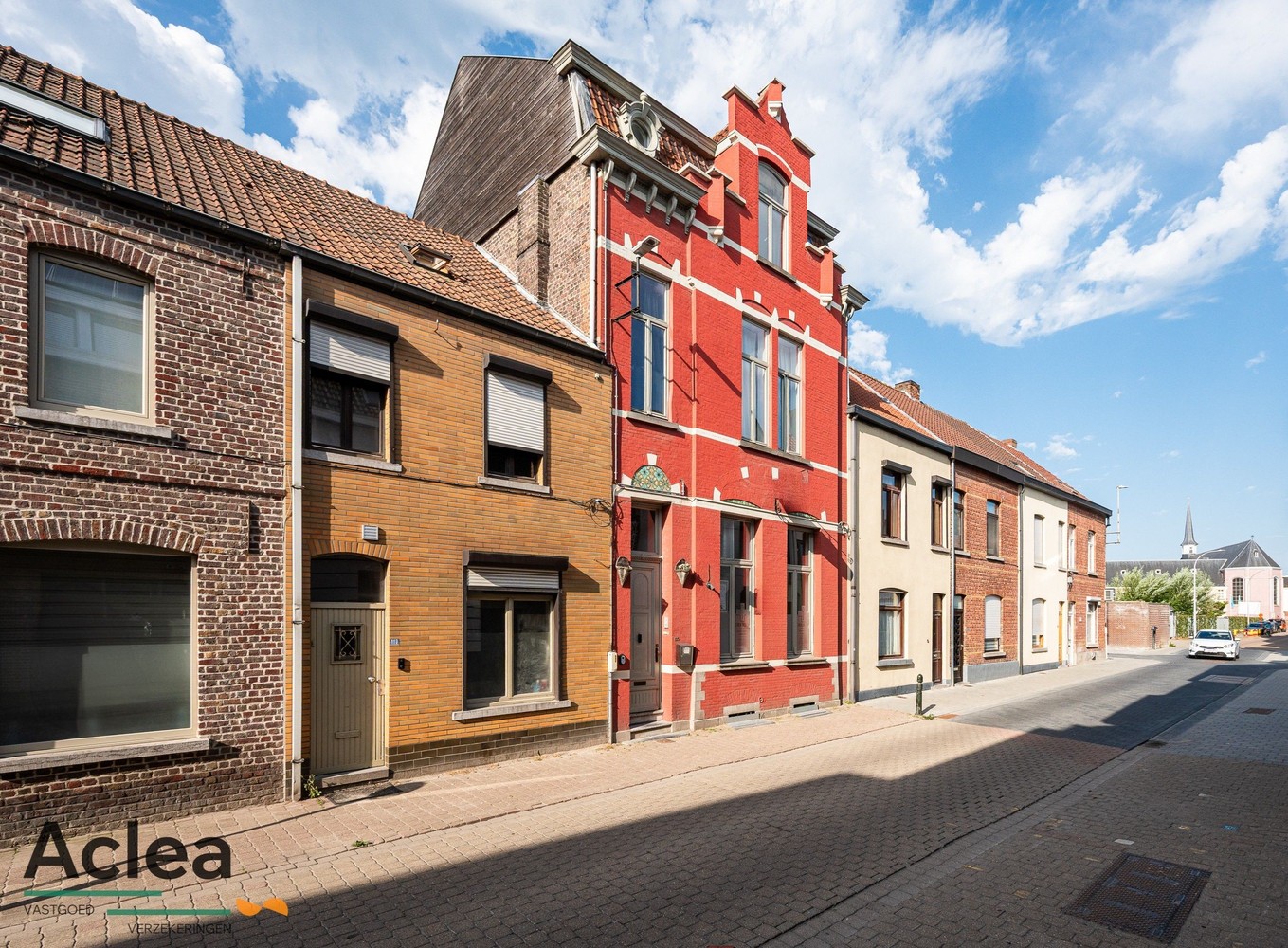 Karaktervolle burgerwoning in eclectische stijl in centrum Eeklo - foto 1