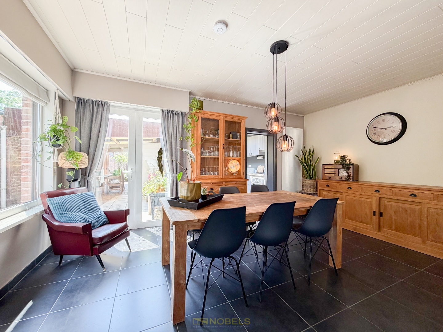 Te koop, Instapklare gezinswoning met trendy interieur en onderhoudsvriendelijke tuin te Gavere! - foto 5