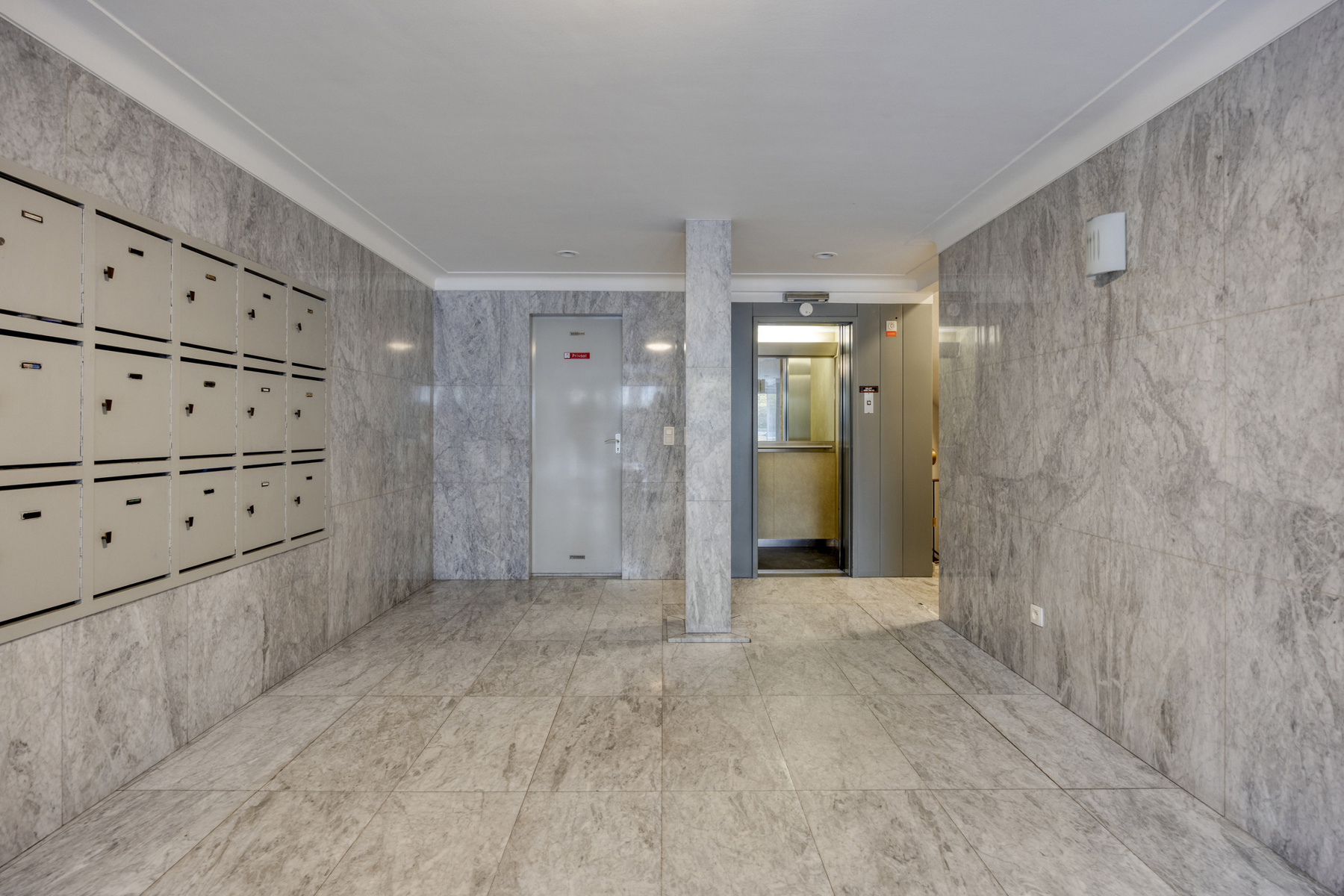 Ruim hoekappartement (94m²) op de eerste verdieping. - foto 2