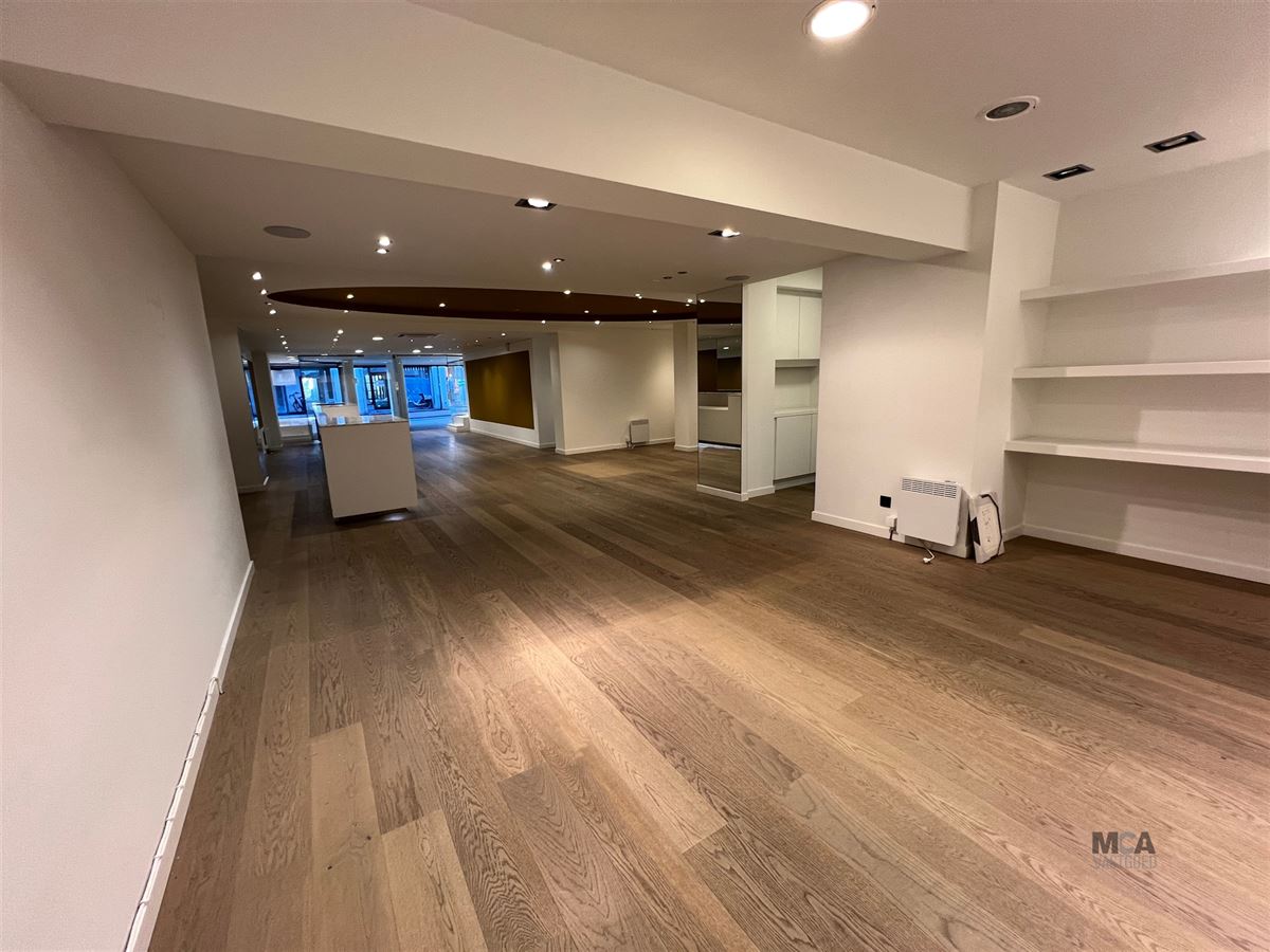 Commercial à louer à Hasselt - photo 5