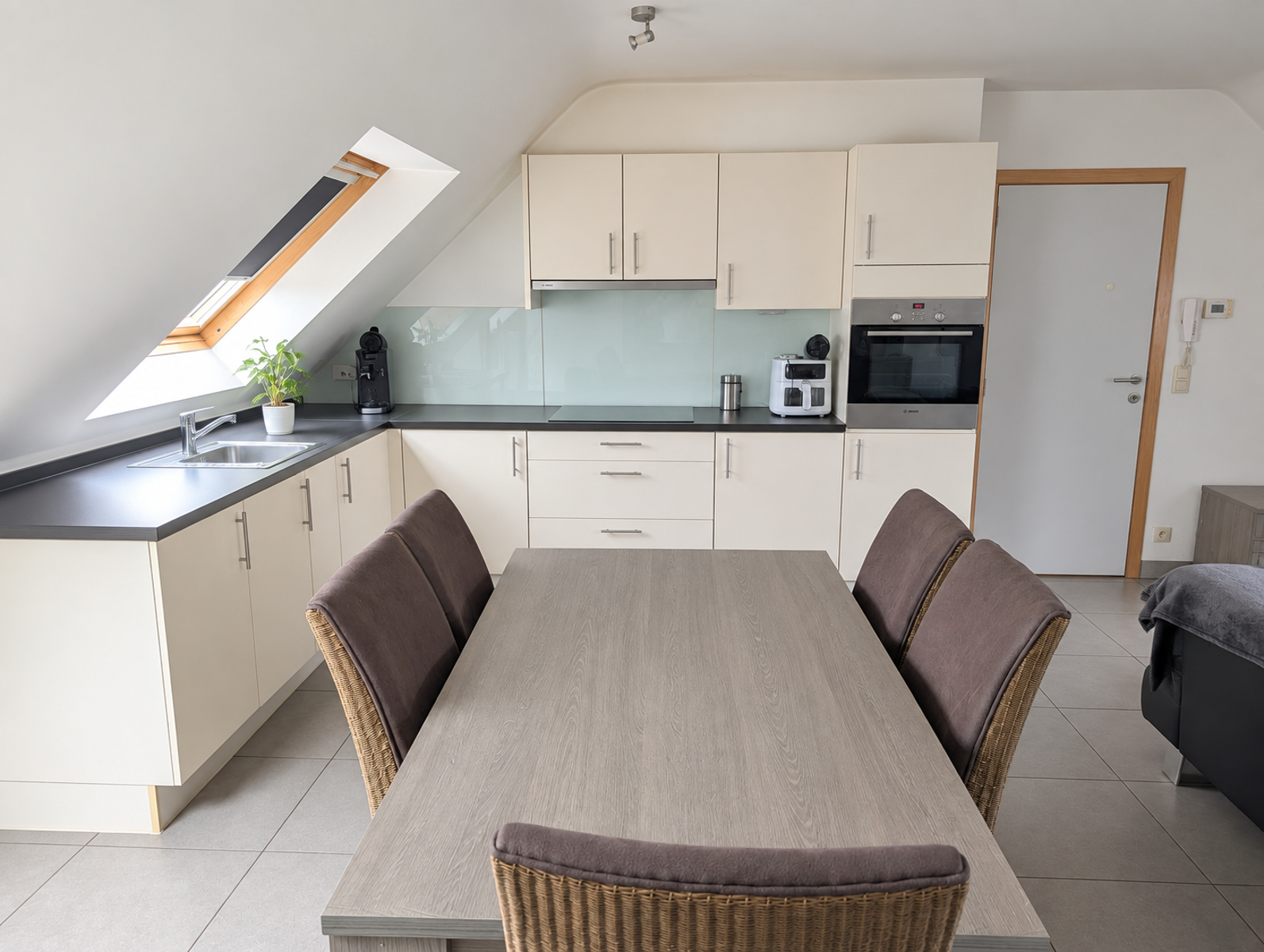 Ruim 2-slaapkamer app met staanplaats  - foto 2