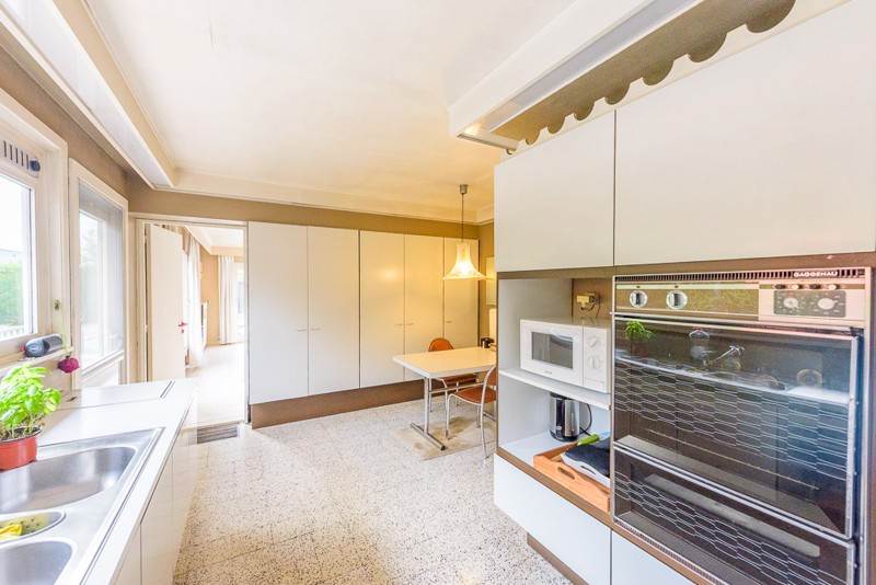 Op te frissen woning met zwembad ! - foto 5