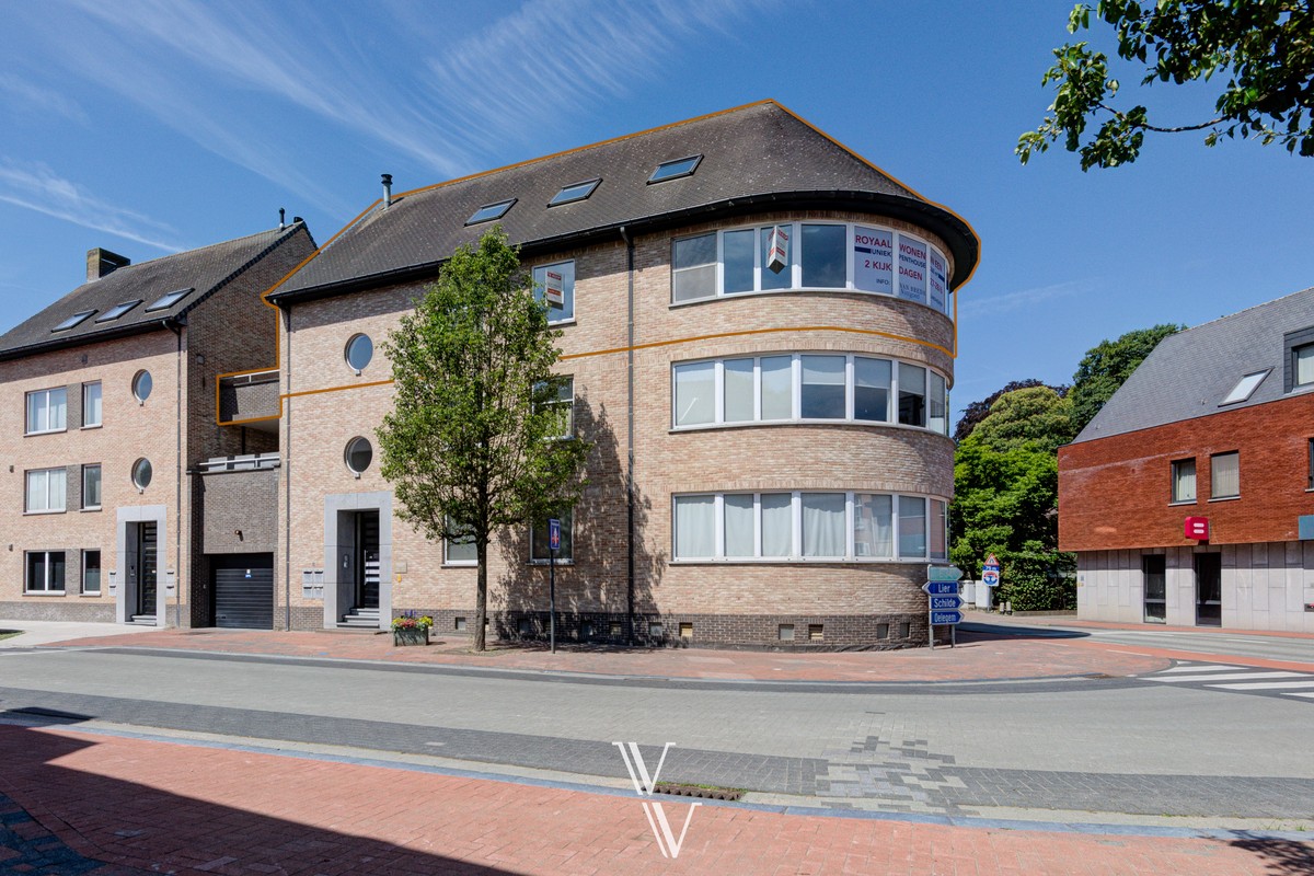 Penthouse van 262m² te koop in centrum Zandhoven met 5 slpks - foto 2
