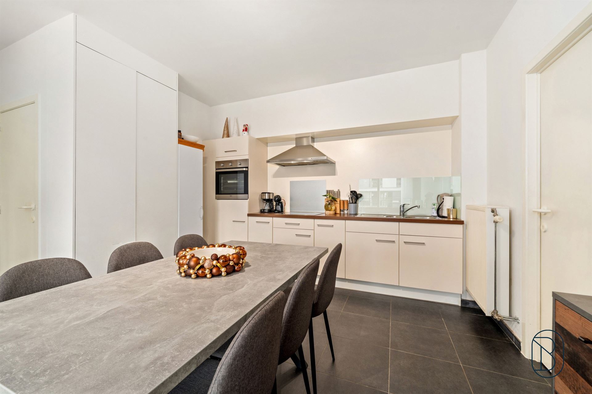 Perfect onderhouden appartement in centrum Vichte! - foto 4