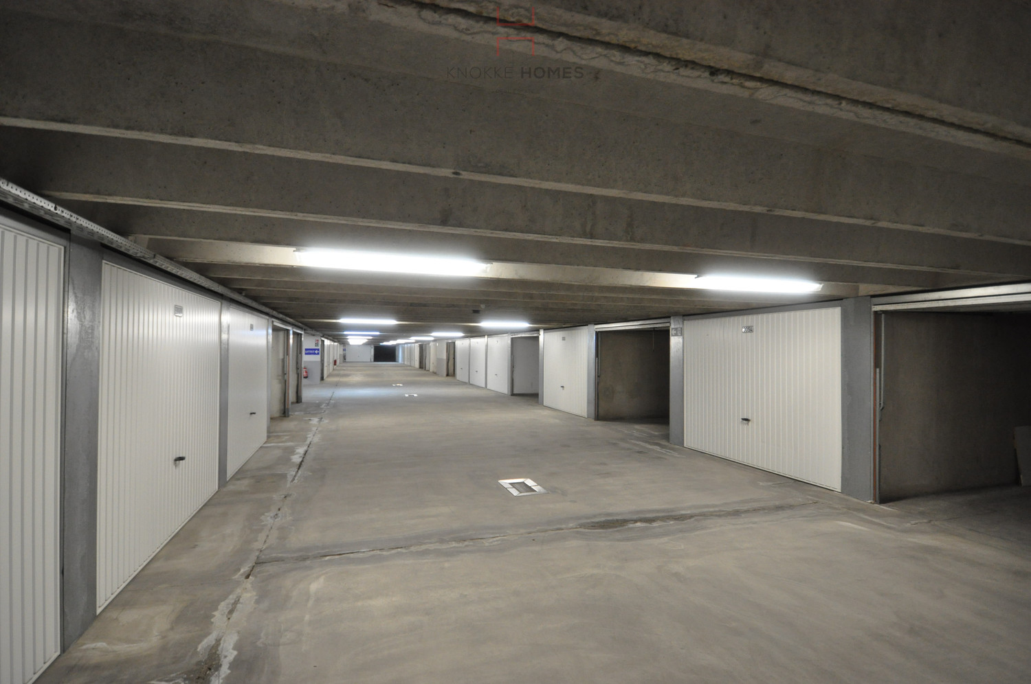 Gesloten garagebox onder het Stübbenpark in Duinbergen - foto 3