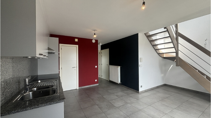 Instapklaar 2-slaapkamerappartement met TERRAS en AUTOSTANDPLAATS te huur in Torhout - foto 4