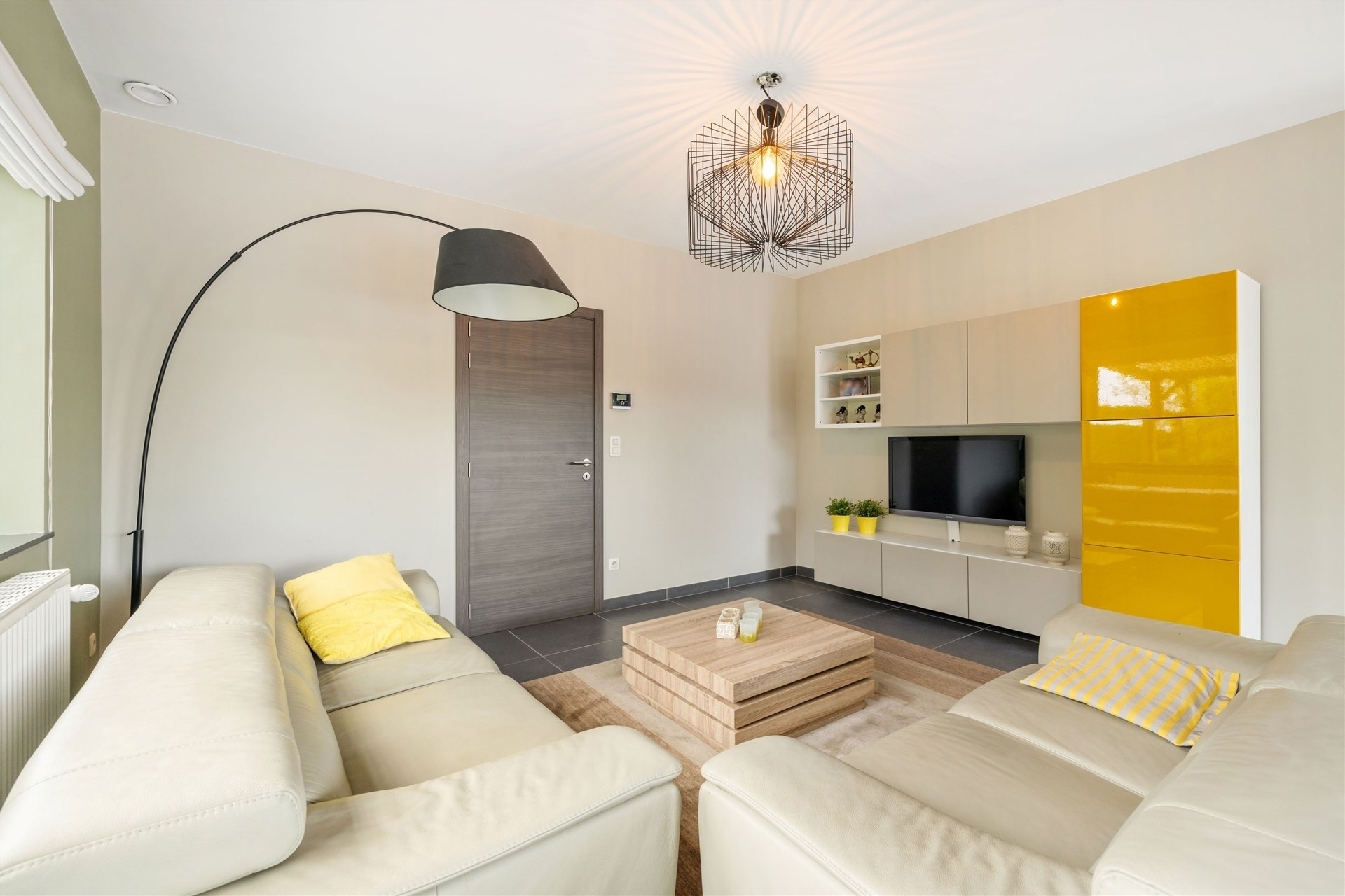 Recente gezinswoning met 3 slaapkamers en inpandige garage (BJ 2014) - foto 4