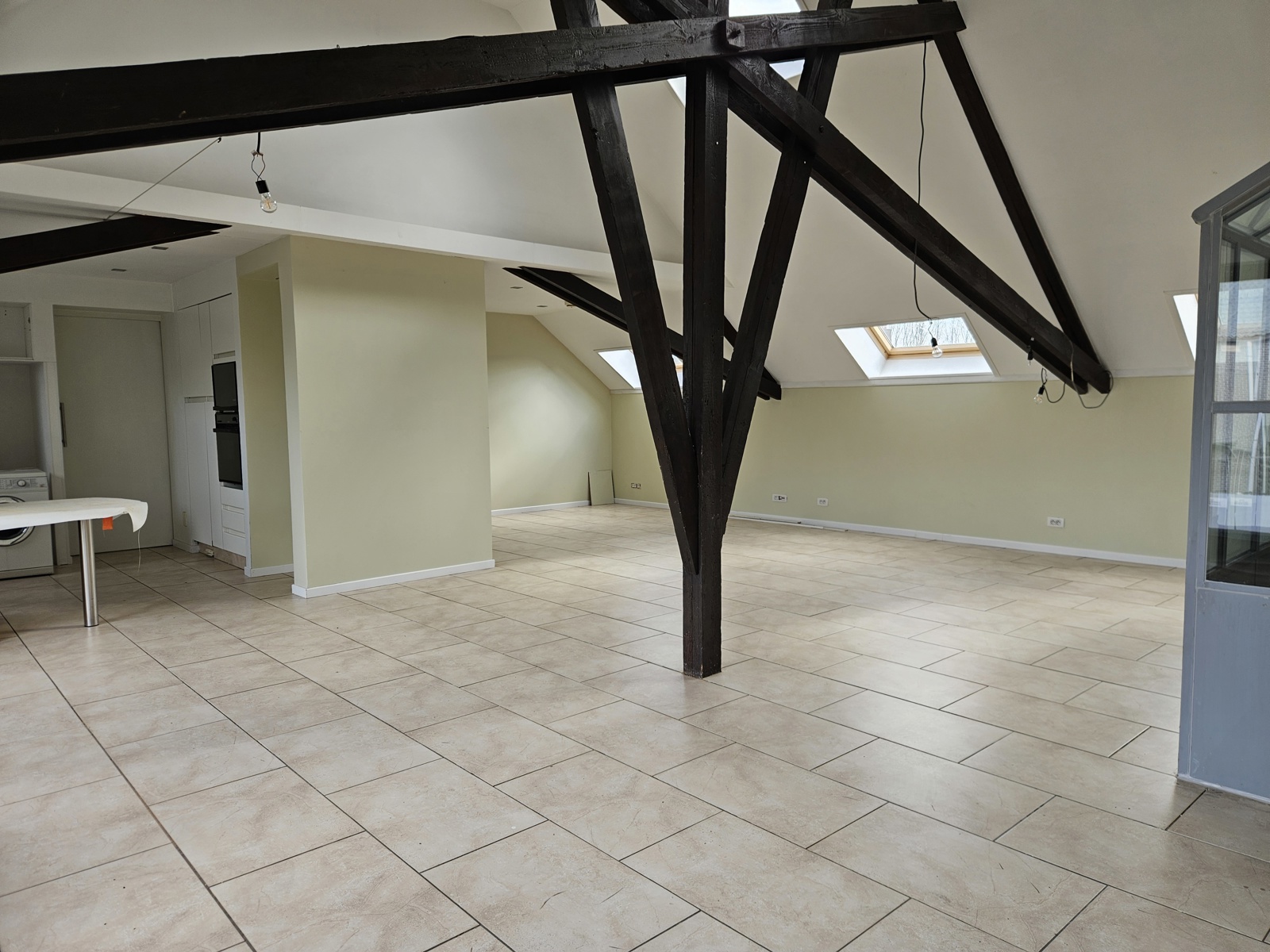 Zeer ruim appartement met 3 slaapkamers en terras - foto 3