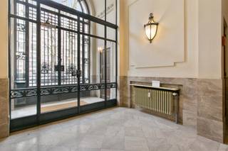 Exclusief appartement in de befaamde buurt van het Stadspark.Het historische gebouw valt onmiddellijk op in de straat. En ook binnen wordt u...