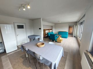 Gezellig en ruim appartement van 124m² gelegen op het eerste verdiep van een kleinschalig appartementsgebouw. Appartement bestaande uit: inkom,...