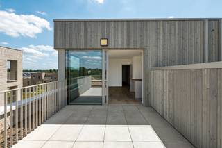 This modern, energy-efficient one-bedroom apartment enjoys a prime location, within walking distance of Geel’s city center and with easy access to...