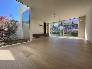 Deze gerenoveerde stadswoning ligt in de rustige residentiële woonomgeving van Runkst-centrum, vlot bereikbaar, weinig doorgaand verkeer, op...