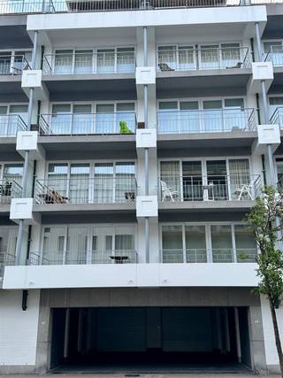 Welkom in dit charmante appartement in Knokke-HeistDit appartement biedt een ideale combinatie van comfort en stijl in een van de meest gewilde...