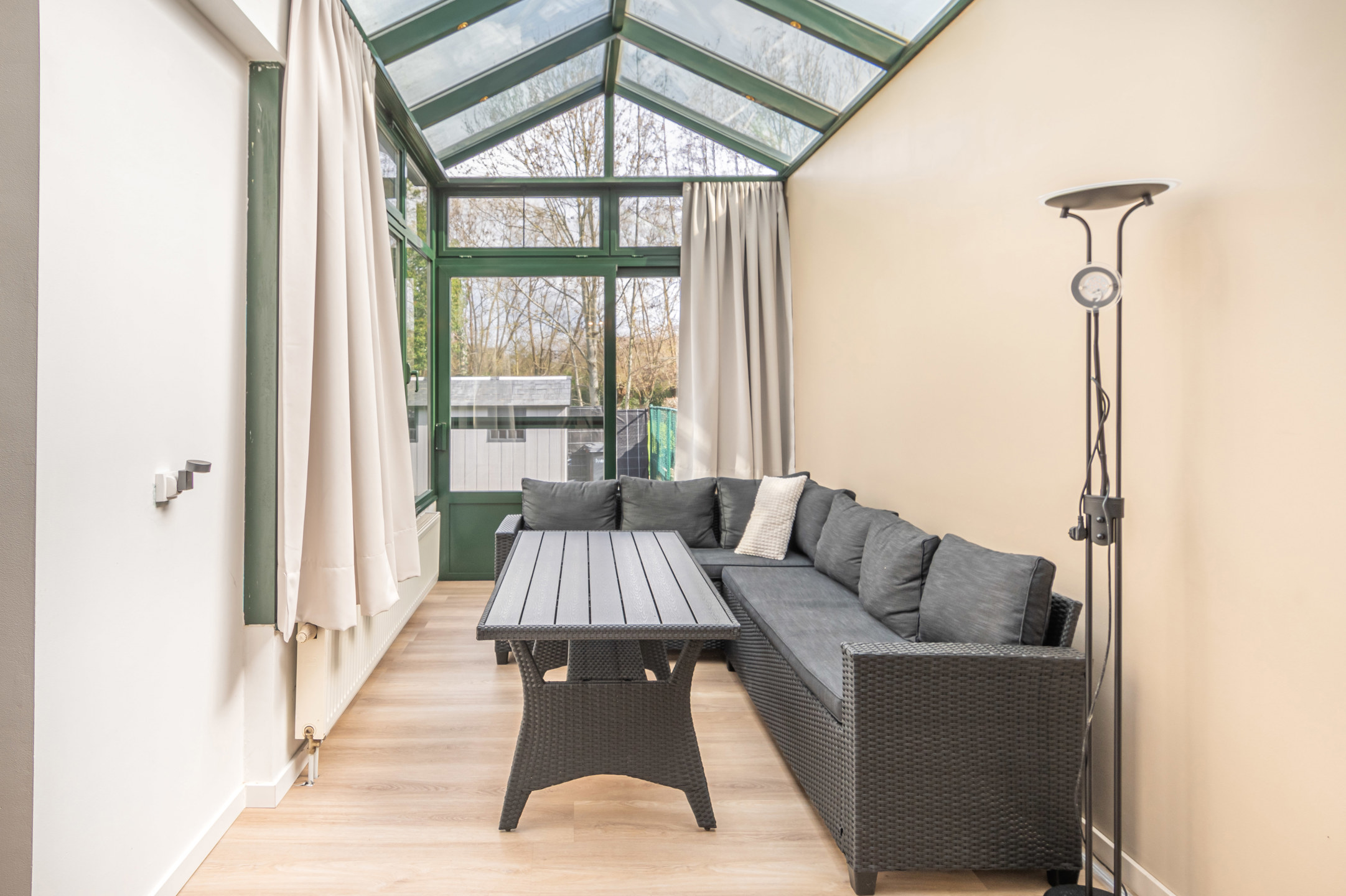 Gezellige gezinswoning in rustige wijk met uitweg  - foto 4