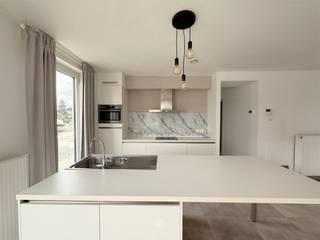 MELLE - Op zoek naar een hedendaags en instapklaar appartement met vlotte bereikbaarheid?Dan is dit appartement misschien wel jouw volgende thuis! De...