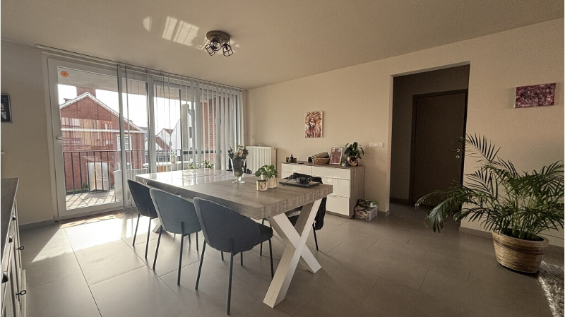 Recent 2-slaapkamerappartement met 2 TERRASSEN en AUTOSTANDPLAATS te huur in Sint-Andries - photo 3