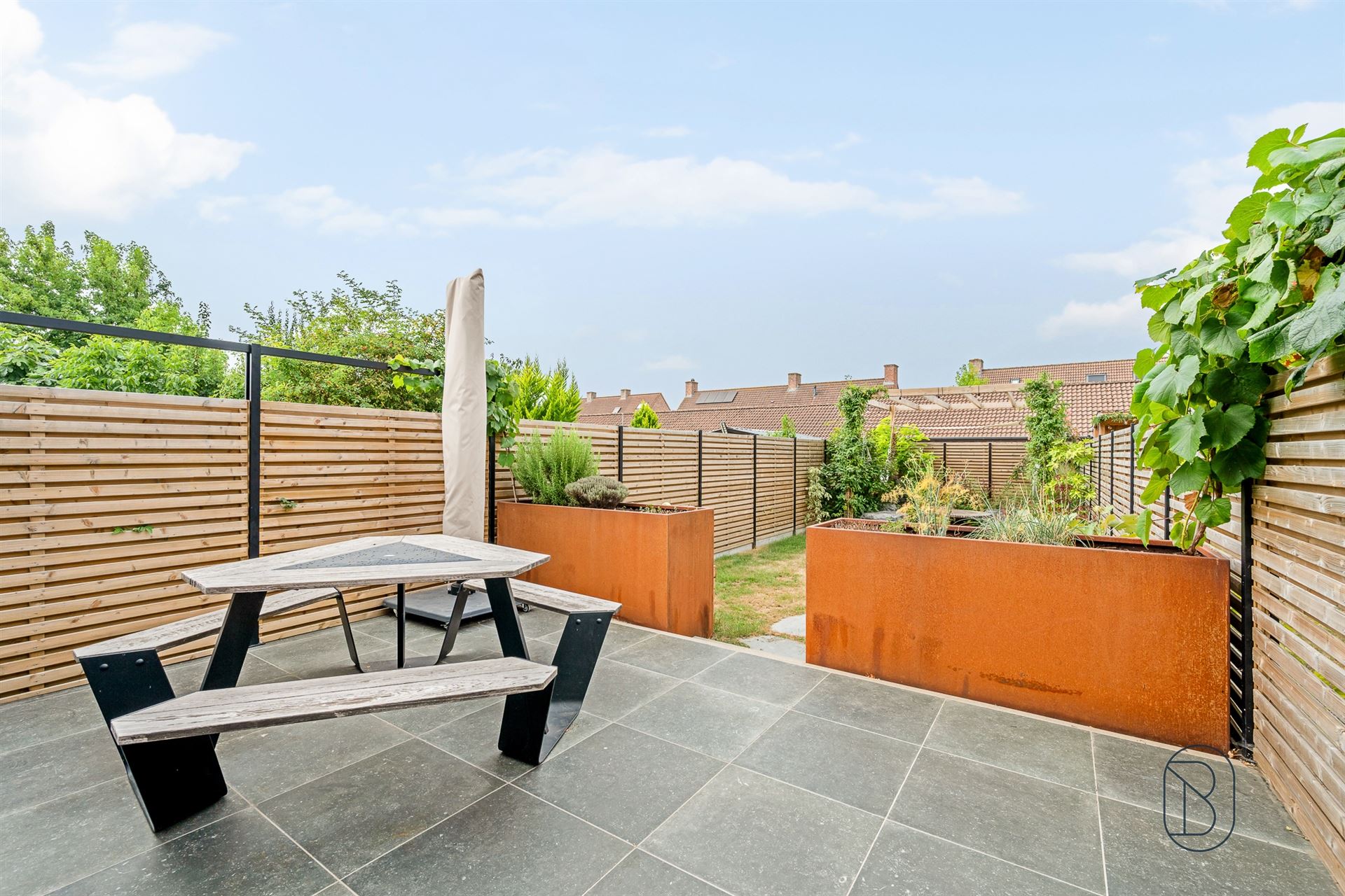 Recent gerenoveerde woning met 3 slk en leuke tuin! - foto 4