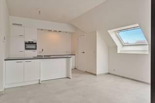 Hoekappartement op de tweede verdieping in de nieuwbouw residentie "De Rembrandt". Gebouwd met oog voor detail en comfort.Bij de afwerking van de...