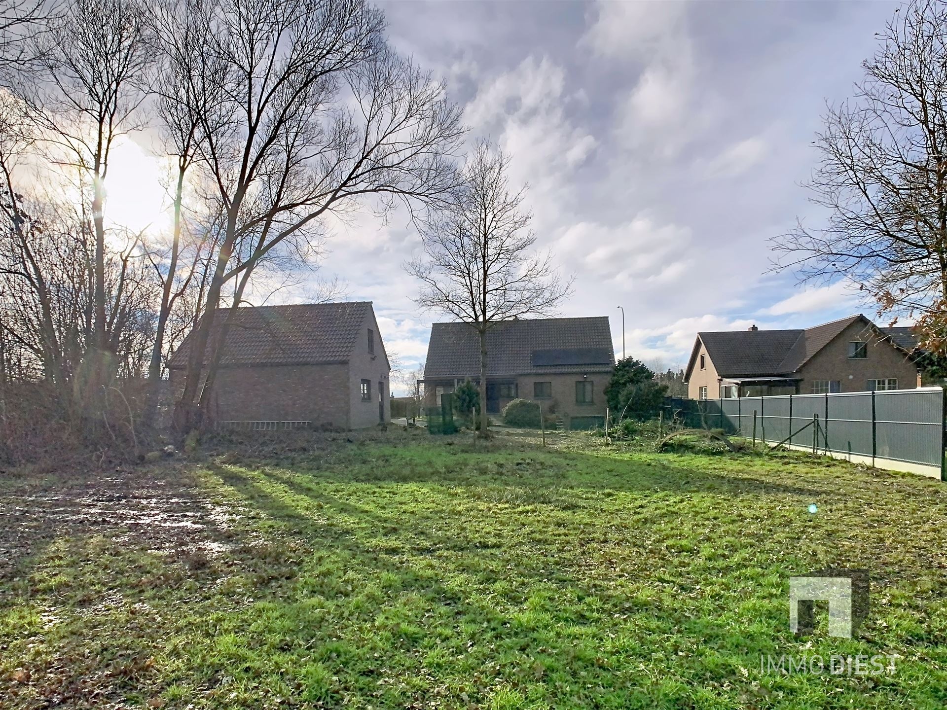 Instapklare woning op ca.53 are met bijgebouw met dubbele garage. EPC 104 kWh/m²/jaar (bijna A-label) - foto 3