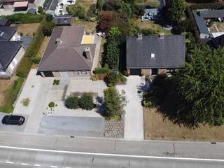 Nabij het centrum vindt u deze instapklare, alleenstaande woning. Winkels, openbaar vervoer, scholen, ... in de nabije omgeving. Vlotte...