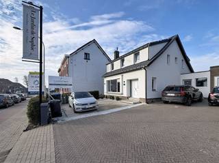 INSTAPKLARE, ENERGIEZUINIGE WONING MET KANGOEROE- OF ZORGWONING IN DE TUINDeze instapklare en energiezuinige woning combineert comfortabel...